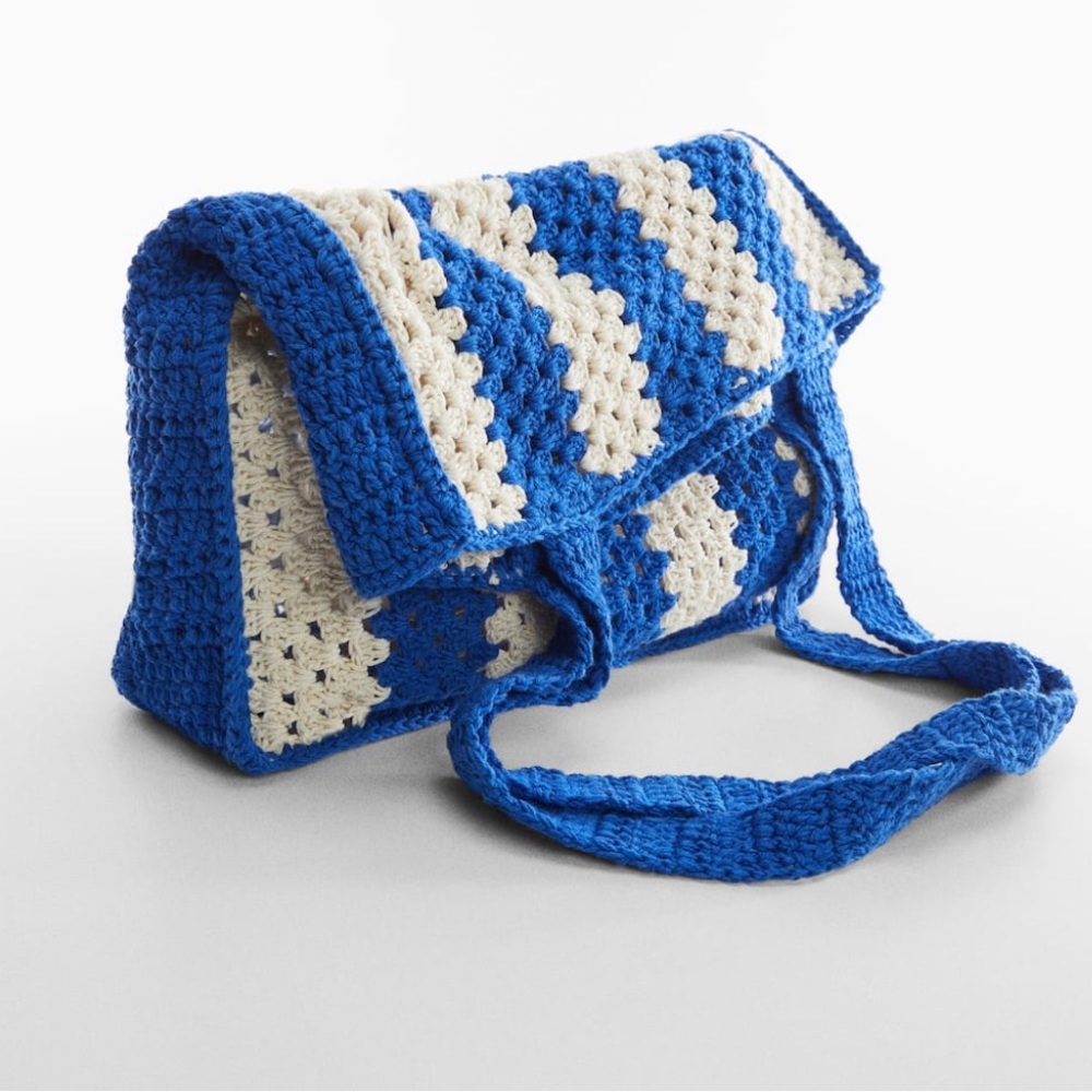 Bucket crochet bag